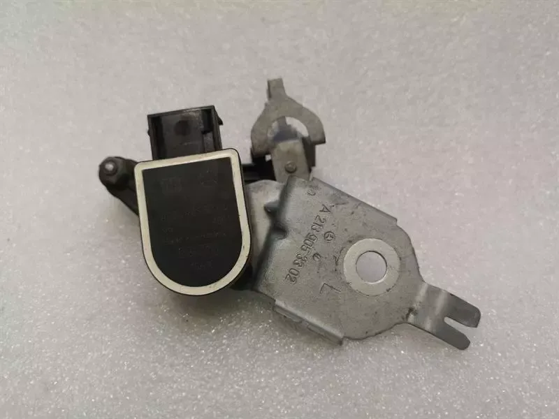 Mercedes E Class W213 Front Left Level Sensor A0009053704 Level Sensor Front Li