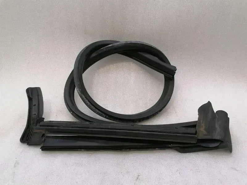 Ferrari Portofino F164 Door Seal 771599 Left Door Seals LEFT