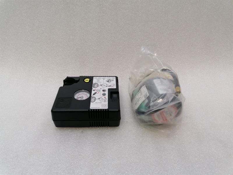 Mercedes GT 4-DOOR X290 GT63S AMG SAVER KIT A0005838200 Jack