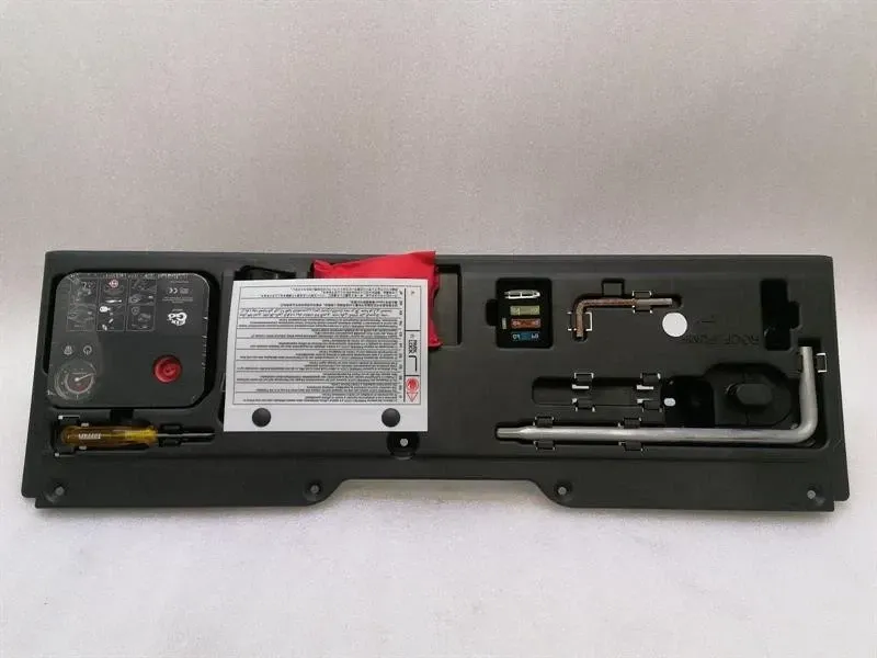 FERRARI PORTOFINO F164 SAVER KIT 781912 TOOL KIT TRAY