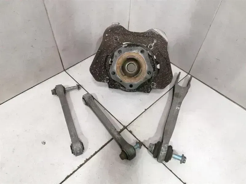 Porsche 911 997 right rear hub 99733111207 wheel bearing housing rear right