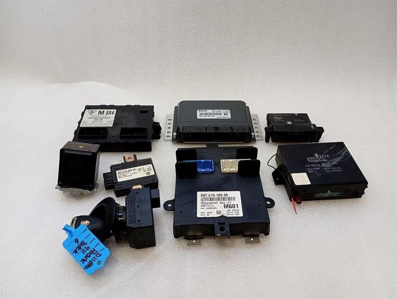 Porsche 911 997 engine ECU SET 99761860102 engine control unit set