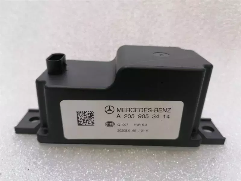 Mercedes E Class W213 Voltage Converter A2059052809 Voltage Control Unit