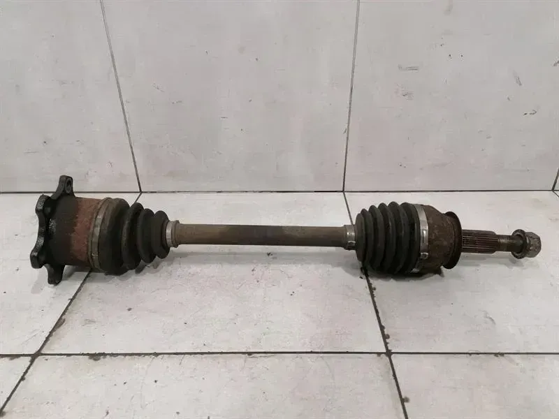 Nissan GT-R R35 drive shaft rear right 39600JF00A rear right drive shaft