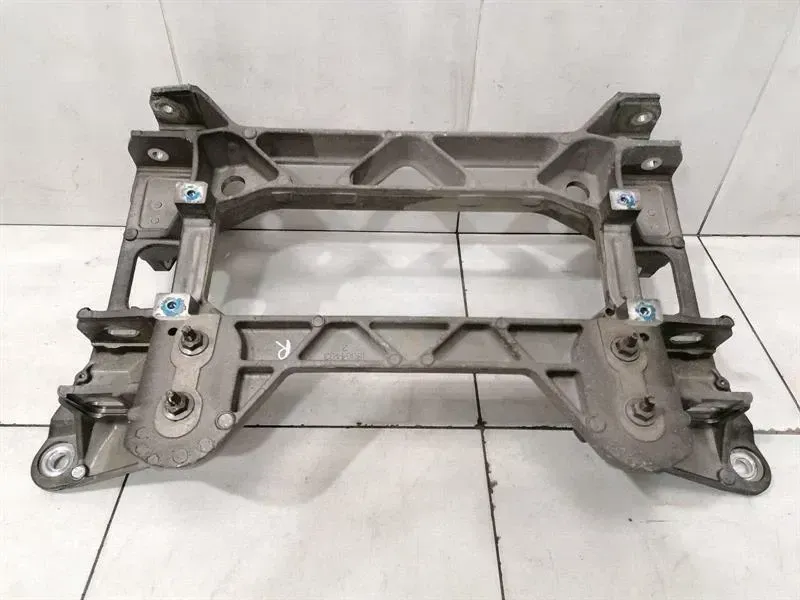 Chevrolet Corvette C6 rear subframe 15864493 axle frame rear axle