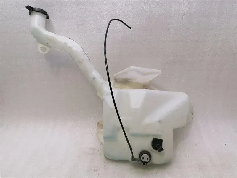 Chevrolet Corvette C6 washer fluid reservoir 10339237 washer fluid reservoir -