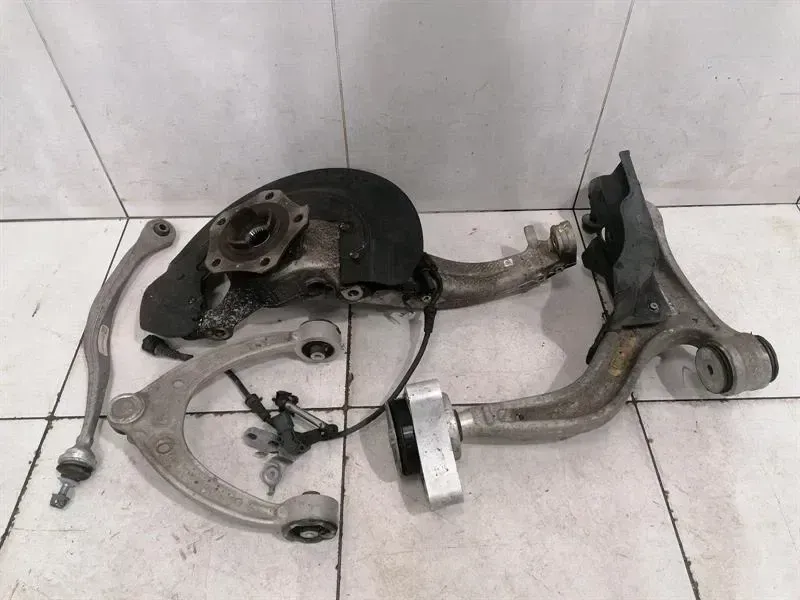 Bentley Continental GTC 18-24 3S Right Front Hub 971407246L Wheel Bearing Housing Right