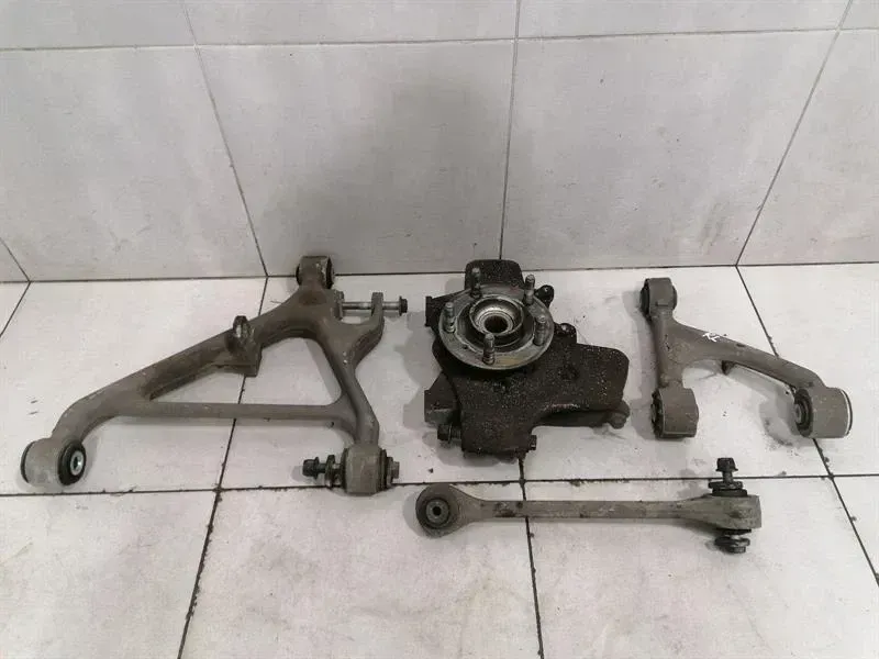 Aston Martin Rapide 10-14 Left Rear Hub AD43-5A971-AB Wheel Bearing Housing Left