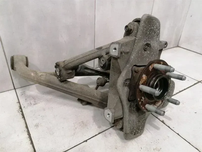 ASTON MARTIN DBS V12 08-12 Left Rear Hub 8D33-5A971-AB Wheel Bearing Case Rear Li