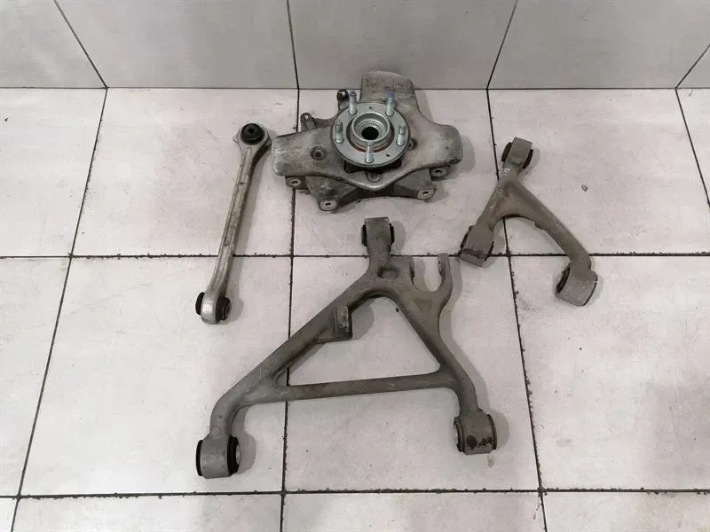 Aston Martin DB9 Volante Left Rear Hub AD23-5A971-AA Wheel Bearing Housing Rear Li