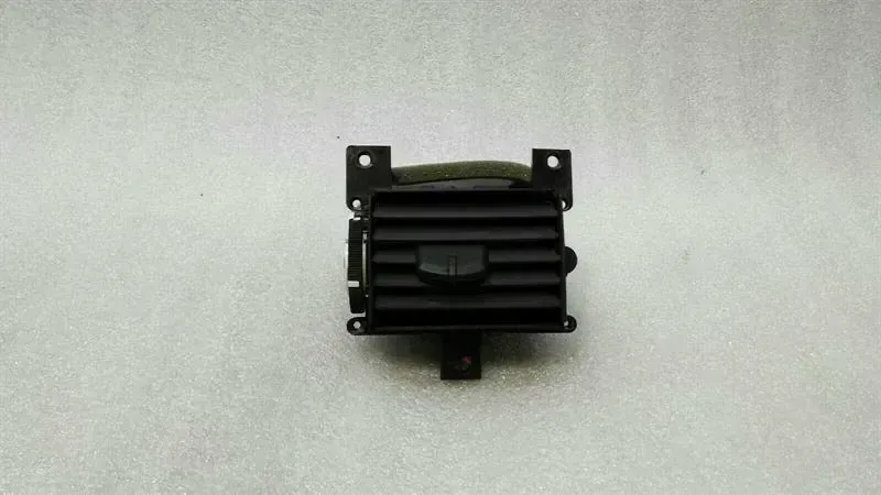 Aston Martin Vanquish S AM29 left air vent ventilation nozzle ventilation grille left