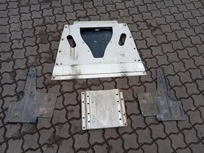 Aston Martin Rapide AMR Rear Undertray AD43-17C857-BB Underbody Trim