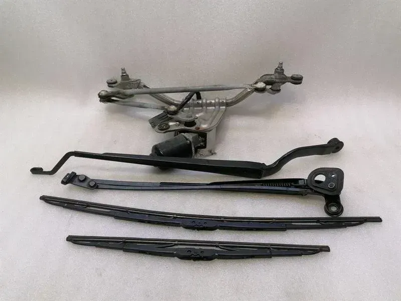 FERRARI 612 SCAGLIETTI F137 FRONT WIPER LINKAGE 67842900 RIGHT HAND DRIVE RHD