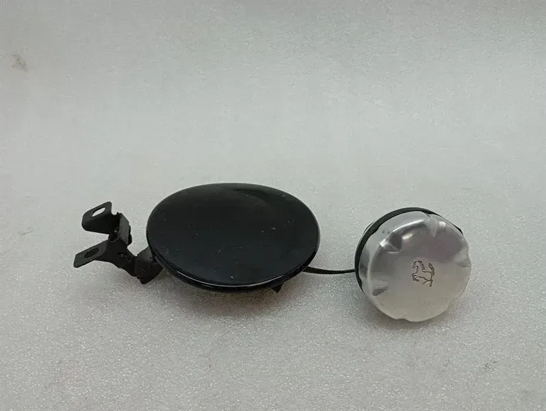 Ferrari 612 Scaglietti F137 fuel filler cap 190469 fuel cap tank flap