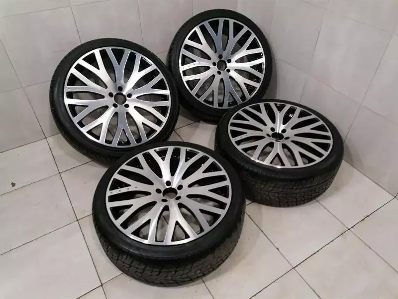 Maybach Bentley Audi Mercedes Alloy Wheel Kahn R22 RSF 952 9.5x22 Alloy Wheel