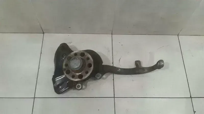 Mercedes S-Class W221 Left Front Hub A2213324501 Wheel Bearing Housing Front LI S600