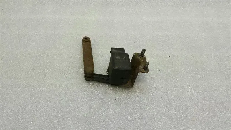 Mercedes W219 CLS55 Xenon Level Sensor A0105427717 Level Sensor