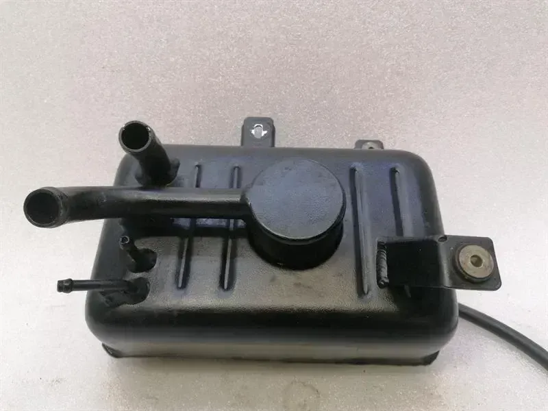 Ferrari 550 Maranello F133 Expansion 171974 RHD Expansion Tank Coolant