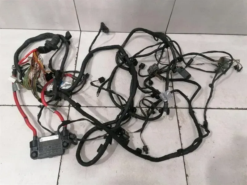 Mercedes S-Class W221 Engine Bay Wiring Loom A2214403235 Engine Bay Wiring Harness