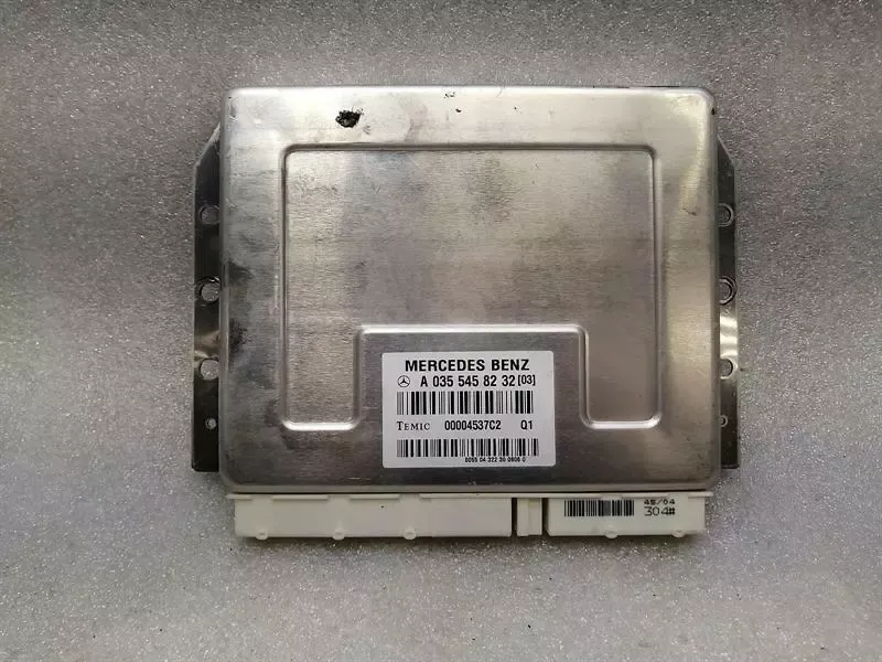 Mercedes CLS W219 Airmatic Electronic Module A0355458232 Control Unit Airmatics