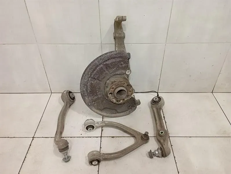 Mercedes CL W217 Left Front Hub A2223321901 Wheel Bearing Housing Front Left -
