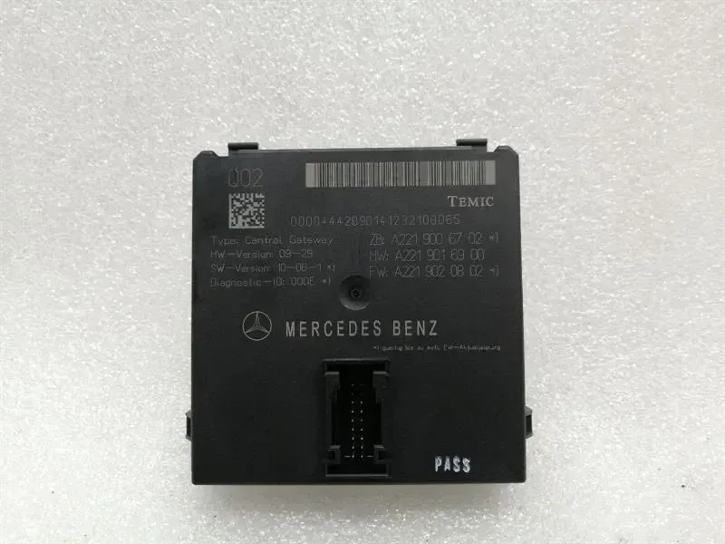 Mercedes CL W216 Central Gateway Module A2219006702 Control Unit