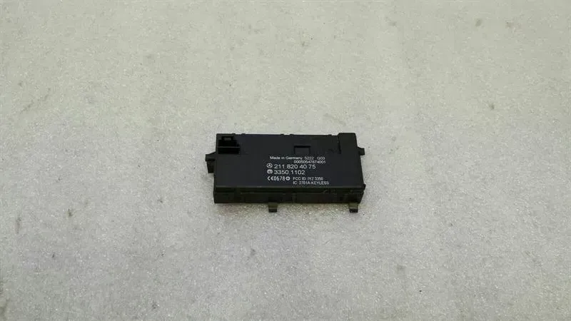 MERCEDES CLS55 AMG Keyless Go Antenna A2118204075 Keyless Go Antenna
