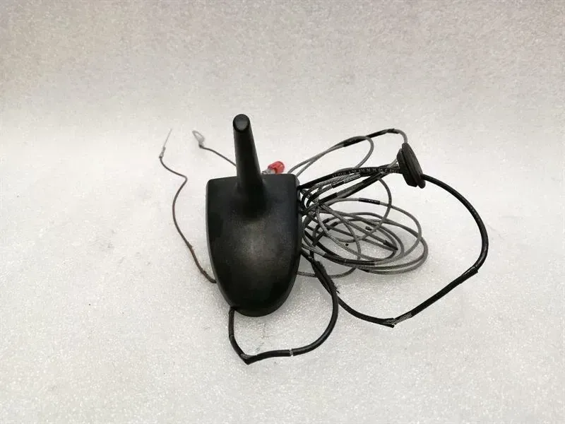 Mercedes CLS W219 Shark Roof Top Antenna A2118203675 Antenna GPS