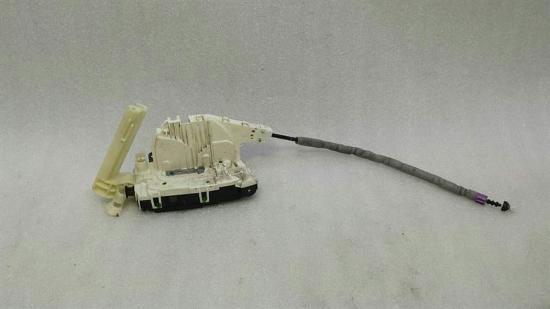 Mercedes CLS W218 RRH door lock A2047303635 door lock rear right