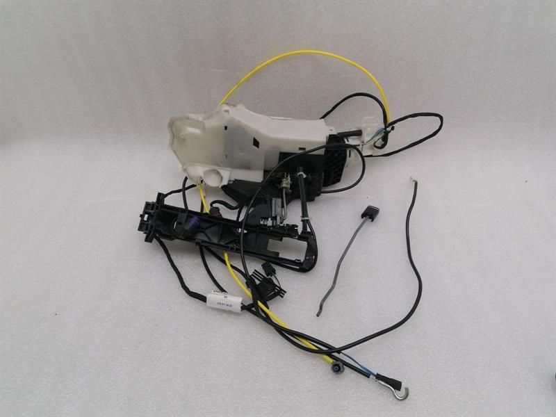 Mercedes SL R230 front right door lock A2307200835 door lock front right