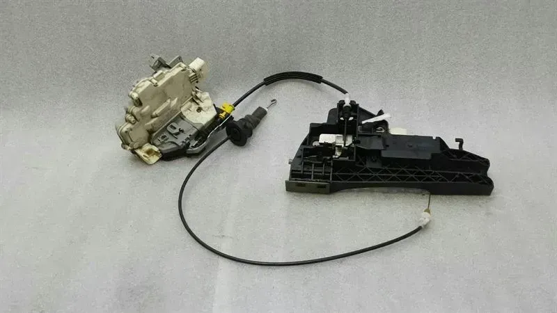 Audi S5 8T RHD right door lock 8J2837016A right hand drive