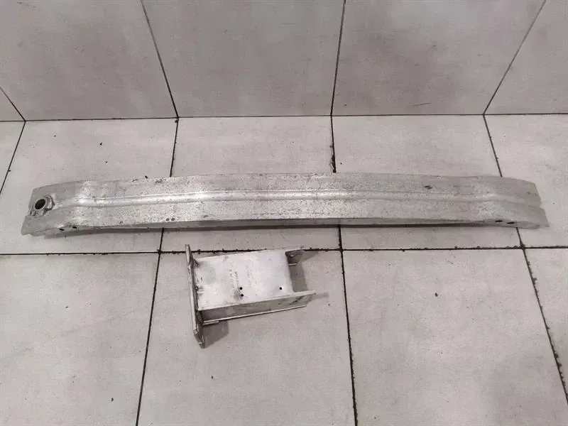 Porsche Macan 95B Front Bumper Beam 8R0807113D Front Bumper Carrier