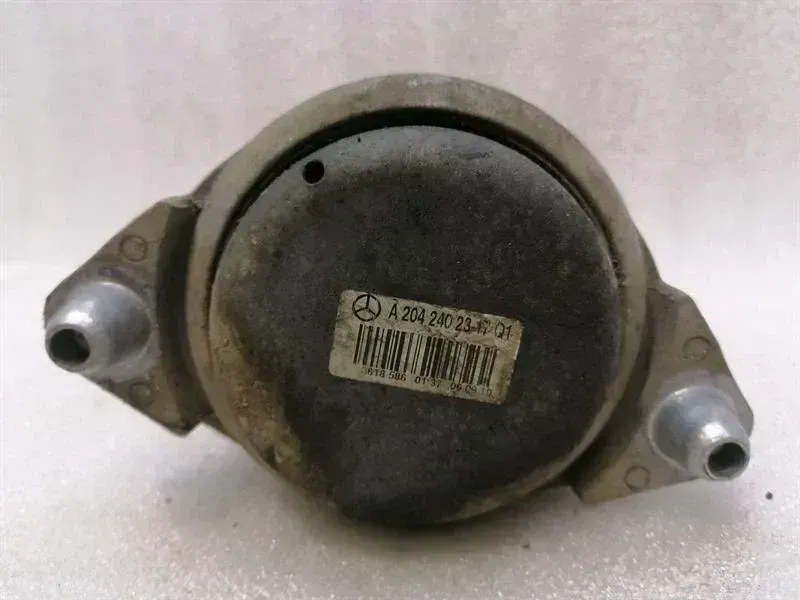 Mercedes E Class W212 Right Engine Mount A2042402317 Engine Holder Re OM642 V6
