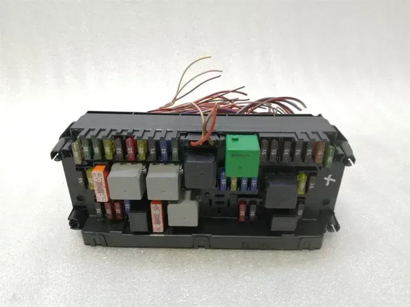 Mercedes E Class W207 Rear Fuse Box A2129000006 Fuse Box Rear SAM