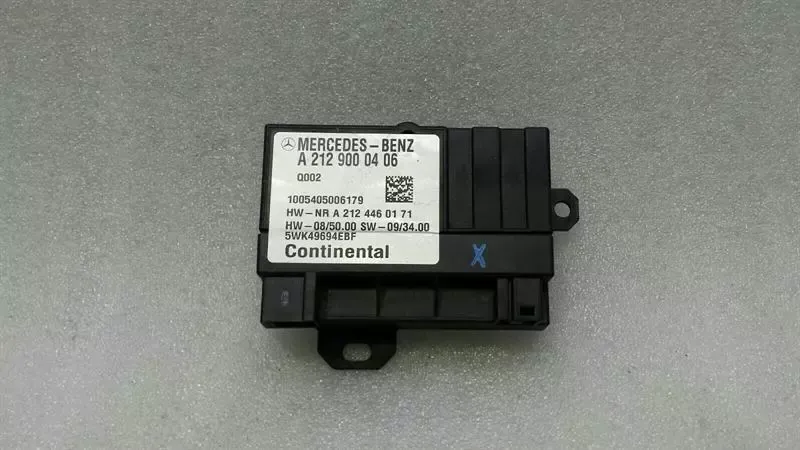 Mercedes W212 W207 Fuel Pump Module A2129000406 Fuel Pump Control Unit