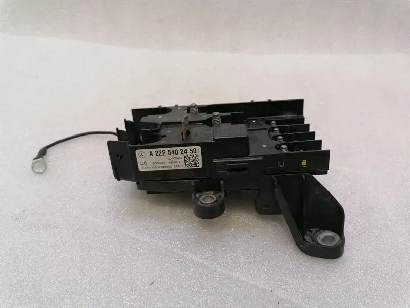Mercedes S-Class W222 Fuse Box A2225402450 Fuse Box-