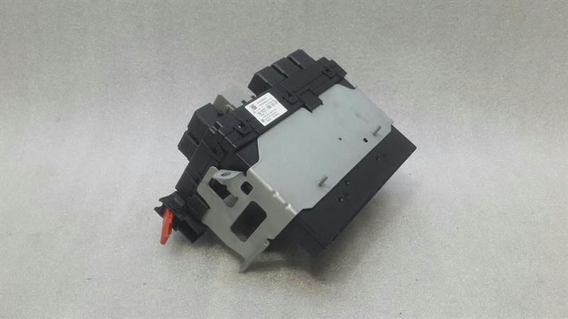 Mercedes S-Class W221 Fuse Box A2219006902 Fuse Box SAM
