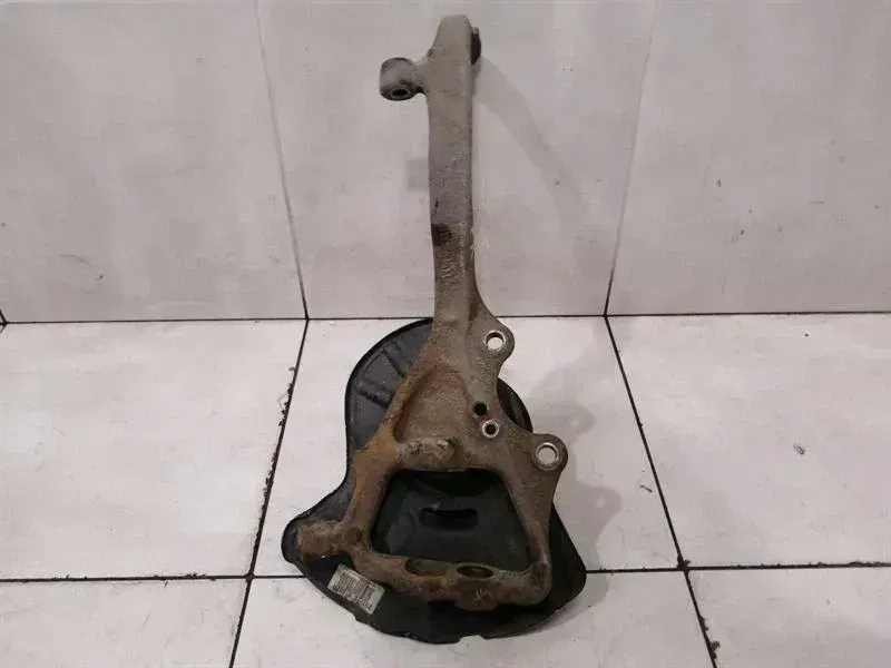 Mercedes S-class W221 Right Front Hub A2213323001 Wheel Bearing Housing Front Right