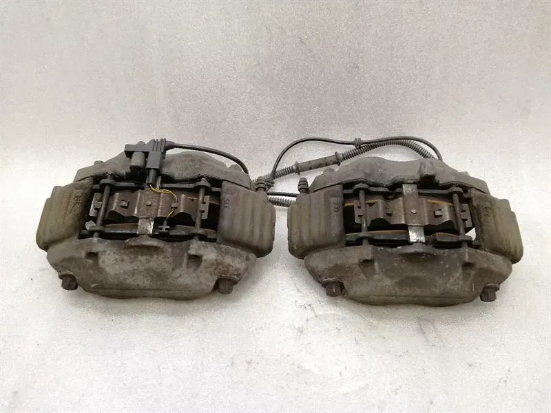 Mercedes S-Class W221 Front Caliper Set A0034205183 Front Brake Caliper Set