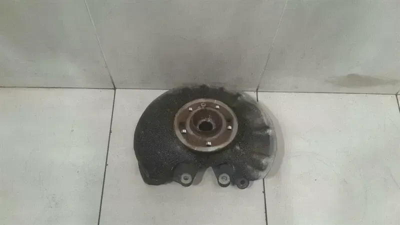 Mercedes ML W166 Right Rear Hub A1663500208 Wheel Bearing Housing Rear Right
