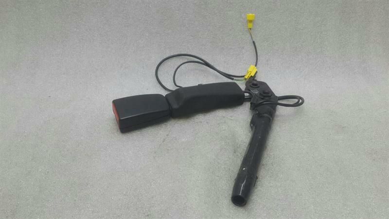 Mercedes S W221 FRH Seatbelt Tensioner A2218601869 Seat Belt Tensioner Front Right
