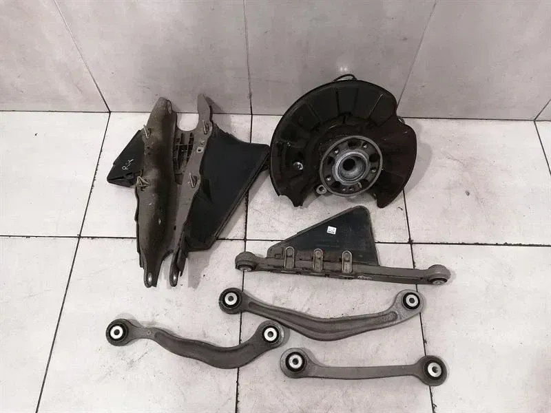 Mercedes W222 Right Rear Hub Set A2223501041 Wheel Bearing Housing Rear Right Set