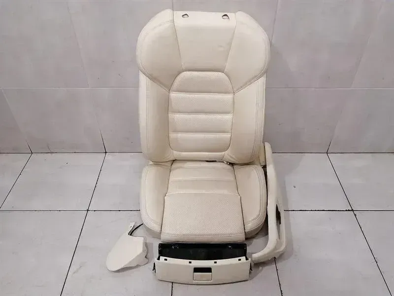 Porsche Cayenne 958 GTS Sport FLH Seat Leather 7P5881775 Front Left Seat Leather
