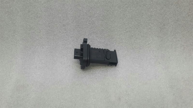 BMW 3 Series F30 F80 F20 F22 Air Flow Meter 7602038 Mass Air Flow Sensor