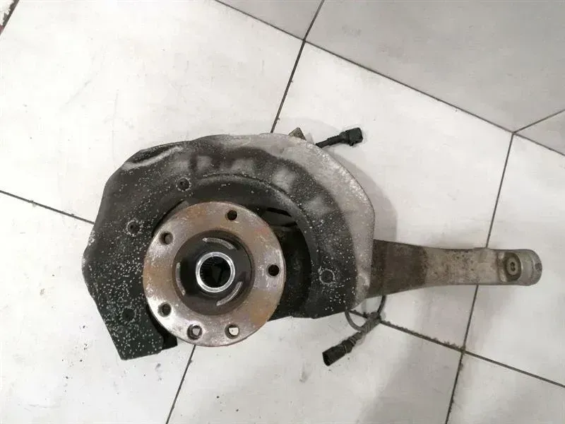 Porsche Cayenne 958 92A Right Front Hub 95834115600 Wheel Bearing Housing Front Right