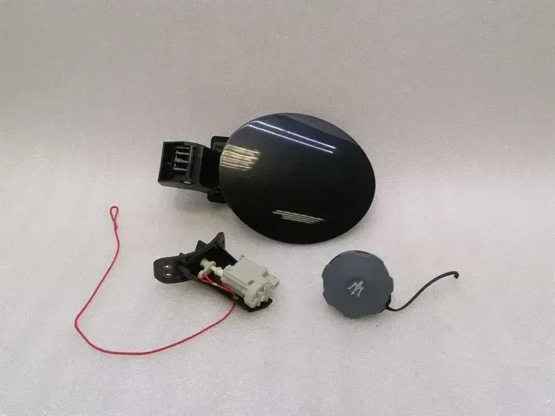 Maserati Granturismo M145 fuel filler cap 980145030 fuel cap tank flap