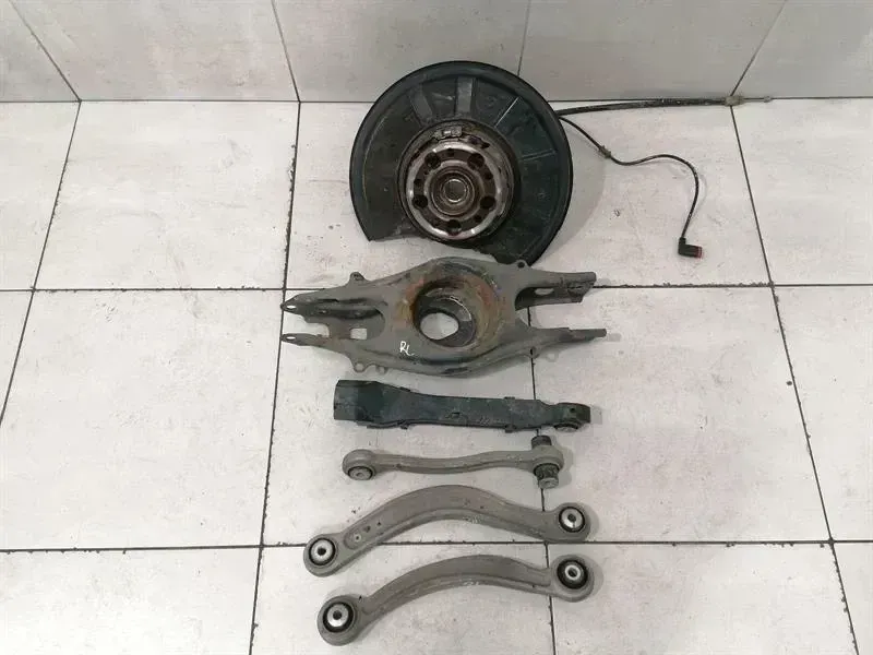 Mercedes CLS W218 Left Rear Hub Set A2123500141 Wheel Bearing Housing Rear Li Set