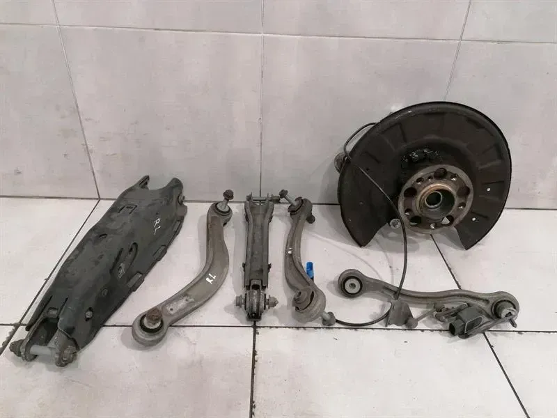 Mercedes SL R231 Left Rear Hub Set A2313501308 Wheel Bearing Housing Rear Left Set