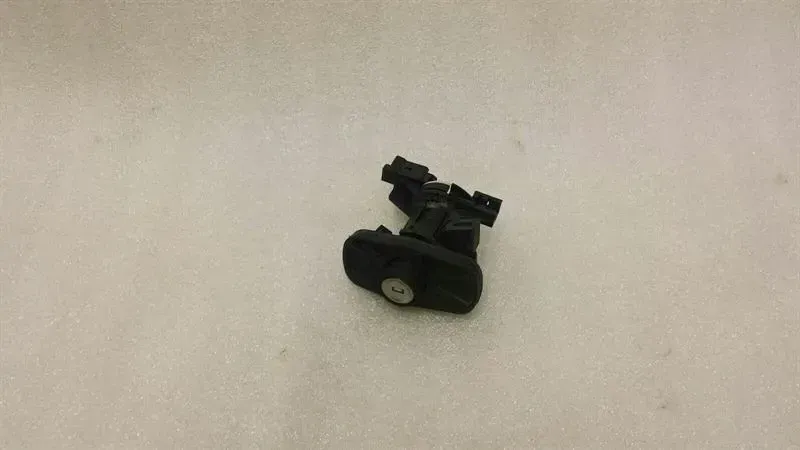 Mercedes CLS W218 Boot Lock A2047500261 Tailgate Lock
