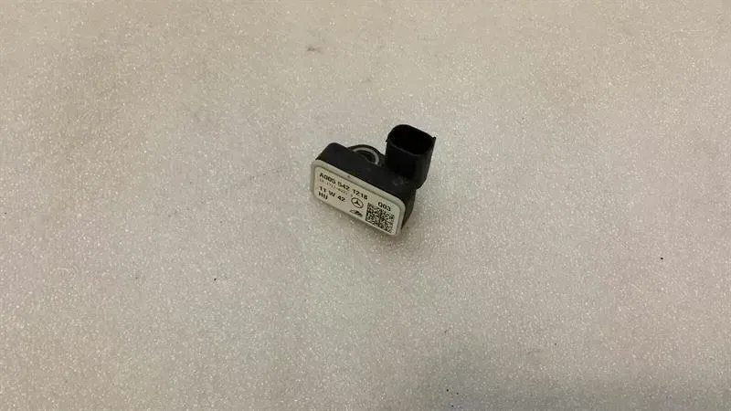 Mercedes CLS W218 Crash Sensor A0055421218 Impact Sensor